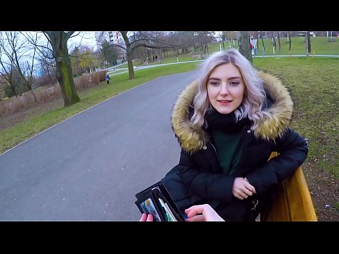 ❤️ Už pinigus nuryja karštą nepažįstamojo spermą - blowjob in the park by Eva Elfie ❤ Šlapi prie mūsų ❌
